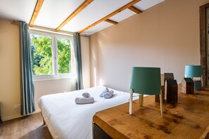 4 chambres, lit de bébé portatif, Wi-Fi