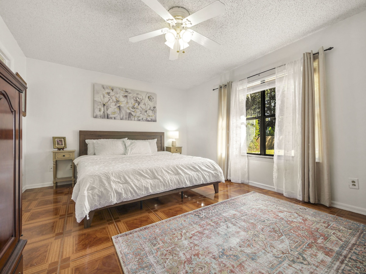 Photo 10 of Spacious Home Prime Location of St. Augustine: Pool, Hot Tub, & Fire Pit
