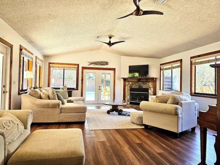 Spacious Home Prime Location Of St. Augustine: Pool, Hot Tub, & Fire Pit - St. Augustine, FL