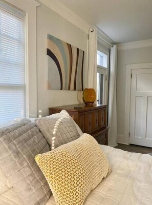 3 habitaciones, escritorio, cuna de viaje y wifi