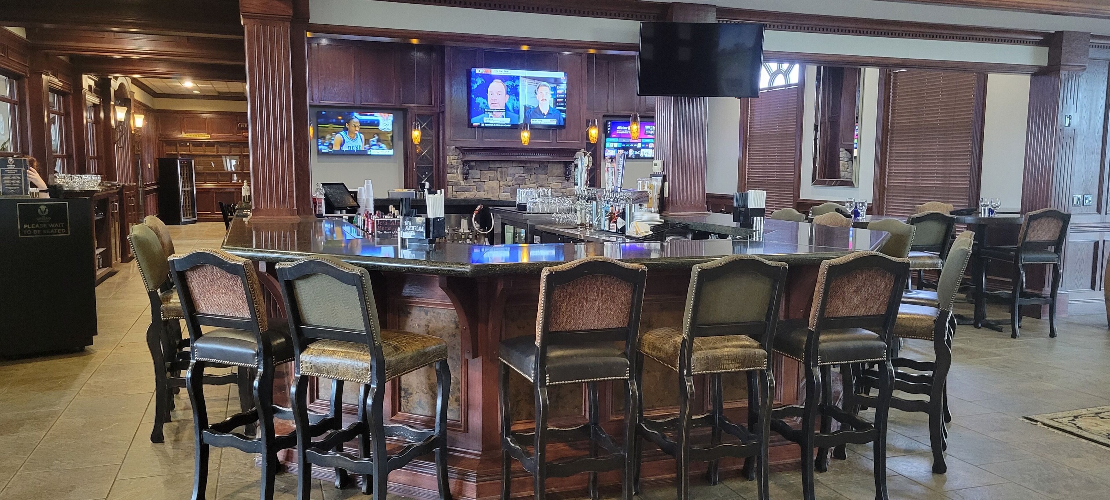 Bar (in der Unterkunft)