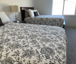 4 Schlafzimmer, Bügeleisen/Bügelbrett, WLAN, Bettwäsche