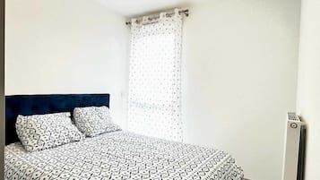 2 bedrooms, iron/ironing board, free WiFi, wheelchair access