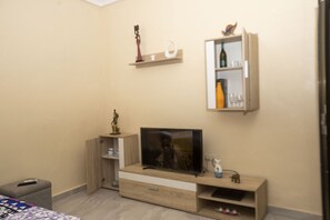 Interior - Superbe Appartement 1 lit de 2 Place Avec Douche Personel Ideal Pour 2 Personnes (Porto-Novo)