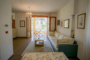 Villa, 3 Bedrooms, Patio, Garden View | Dining - Fabulous Villa in a Peaceful Area - Beahost (San Michele al Tagliamento)