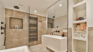 Apartment | Bathroom - DolceVita Apartments N. 413 (Venice)
