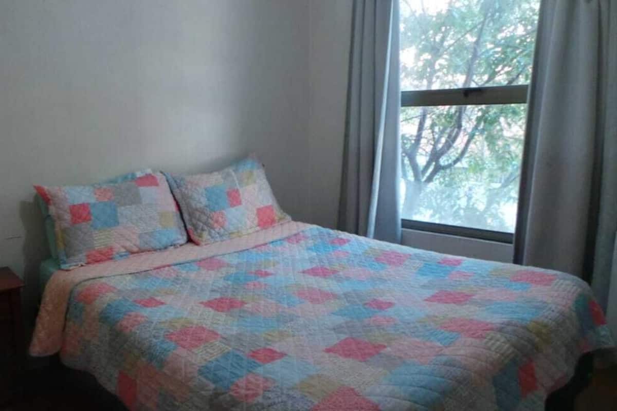Familie appartement, 3 slaapkamers, op benedenverdieping | 1 slaapkamer, gratis wifi