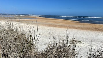 Sun-loungers, beach towels