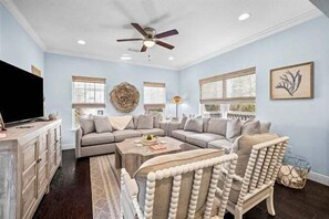 Smart TV - Pool - Golf cart - Grilll - Easy Beach Access! (Inlet Beach)