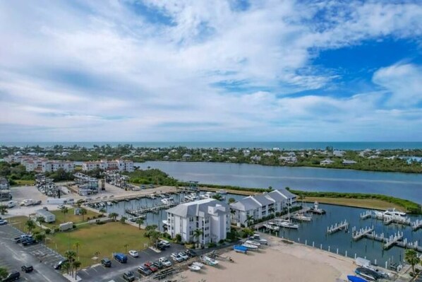 Marina - Waterfront Condo in Cape Haze (Placida)