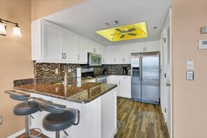 Private kitchen - Waterfront Condo in Cape Haze (Placida)