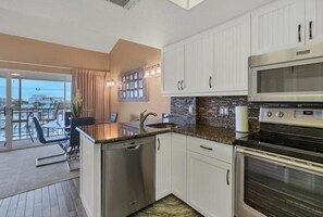 Private kitchen - Waterfront Condo in Cape Haze (Placida)