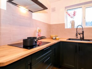 Lave-vaisselle, bouilloire électrique, grille-pain