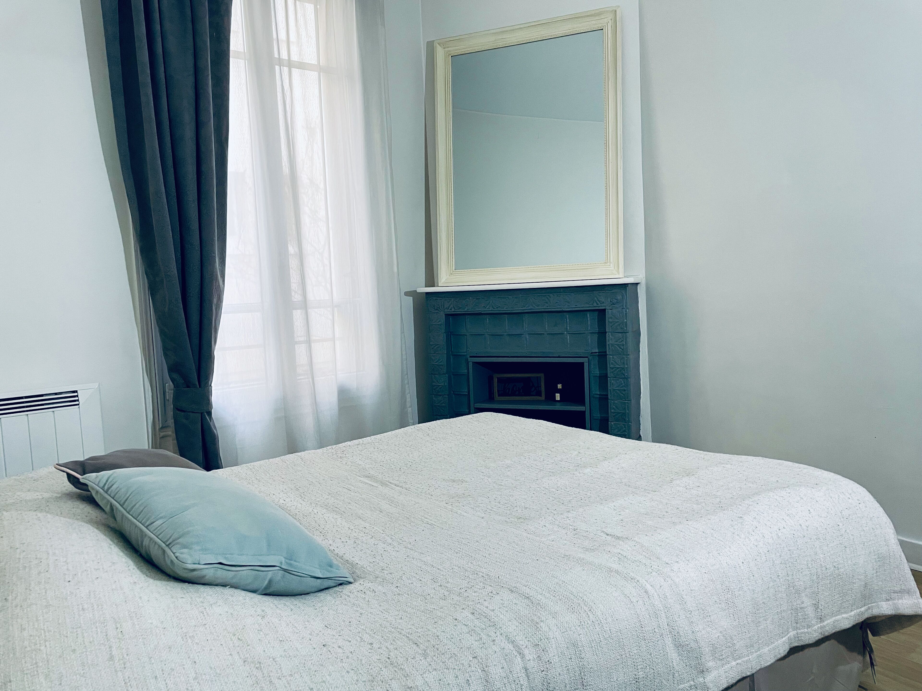 1 chambre, bureau, fer et planche à repasser, Wi-Fi gratuit