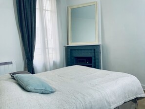 1 chambre, bureau, fer et planche à repasser, Wi-Fi gratuit