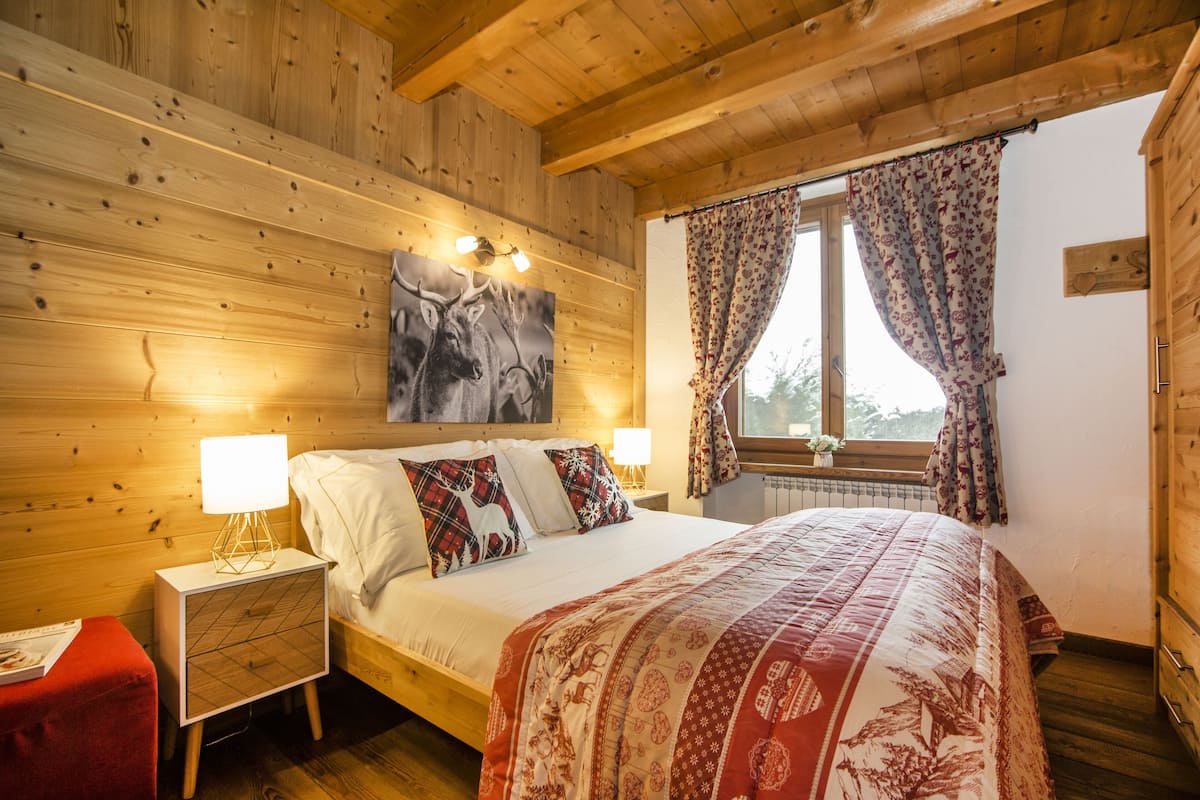 Familie suite | 1 slaapkamer, luxe beddengoed, donzen dekbedden, een kluis op de kamer