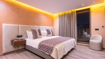 1 bedroom, premium bedding, minibar, in-room safe