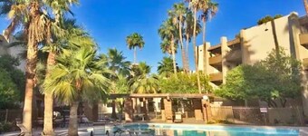 2 Bdrm Condo in Prime Old Town Scottsdale Location!