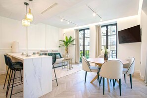Dining - Luxury apartment in Sevilla center. Chicarreros (Seville)