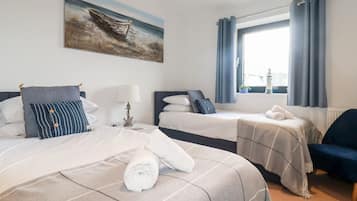 2 habitaciones, decoración personalizada y muebles diferentes