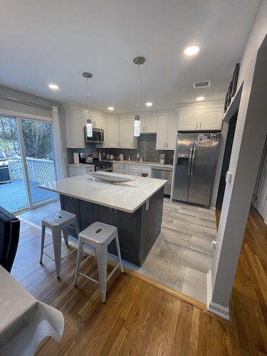 “Warwick Retreat Haven  Cozy, Quiet & Scenic”