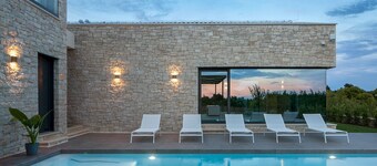 Villa Terra Adria - Four Bedroom Villa, Sleeps 8