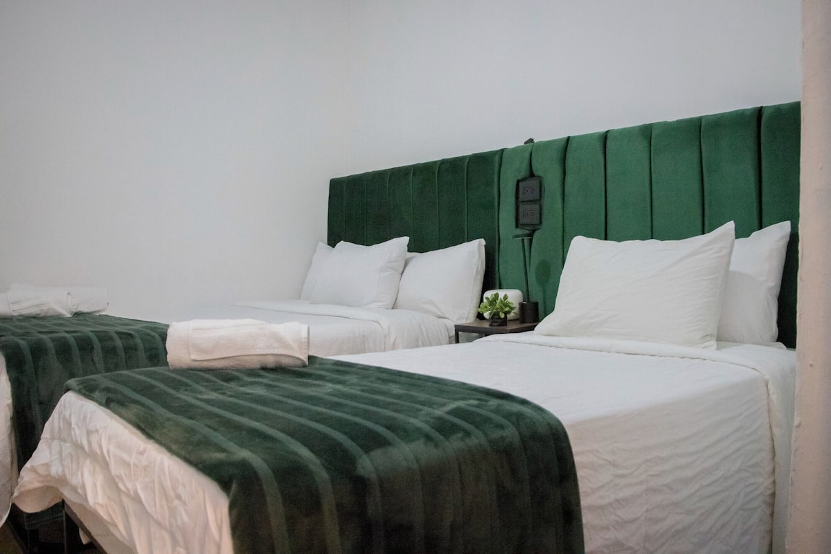 Standard-Dreibettzimmer, Mehrere Betten