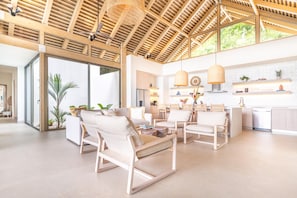 4 bedrooms - Casa Frenchie Luxury Oceanview Jungle Villa 12pp (Bahía Ballena)