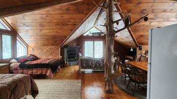 1 dormitori, planxa i posts de planxar, wifi gratuïta i roba de llit