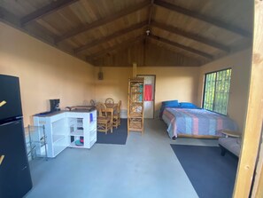 2 bedrooms, in-room safe, WiFi, bed sheets