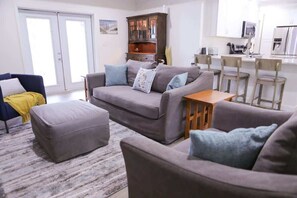 Unclassified image, 2 of 37, button