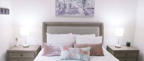 3 室のベッドルーム、アイロン / アイロン台、WiFi、ベッドシーツ