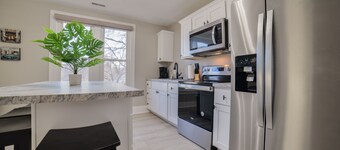 River View Loft, Walk to Downtown