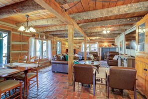 Interior - Heaven's Bridge Creekside Cabin (Banner Elk)