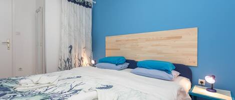 1 quarto, escrivaninha, Wi-Fi de cortesia, roupa de cama