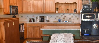 Montana Mountain Retreat. Pet-Friendly!