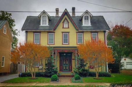 Exterior. Guest Suite for up to 2 in a Victorian on the Chester River