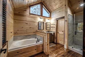 Hair dryer, towels, shampoo - Hurricane Hideout | 3BR Cabin Rental in Mineral Bluff

Sweeping Views, 3 Kings, Fiber Internet, and more! (Mineral Bluff)