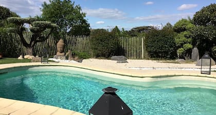 300 m de la Plage Magnifique Villa Avec Piscine,service Conciergerie Incluse 7/7