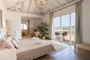 5 chambres, fer et planche à repasser, Wi-Fi gratuit, draps fournis