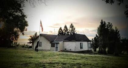 Winter Wonderland! 310 Remote Acres, Vintage House