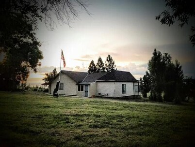 Winter Wonderland! 310 Remote Acres, Vintage House