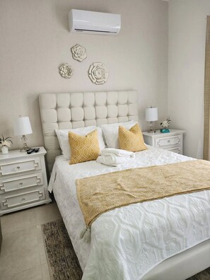 3 chambres, fer et planche à repasser, Wi-Fi gratuit, draps fournis
