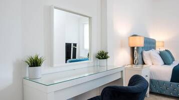 2 bedrooms, desk, iron/ironing board, travel cot