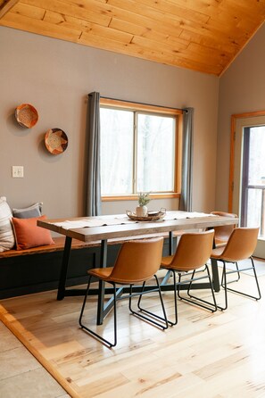 Dining - NEW Spacious Lake Chalet+Hot Tub (Spooner)