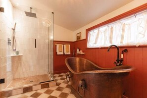Bathroom - Cliff View Farmstay w/ Mini Cows (Hildale)