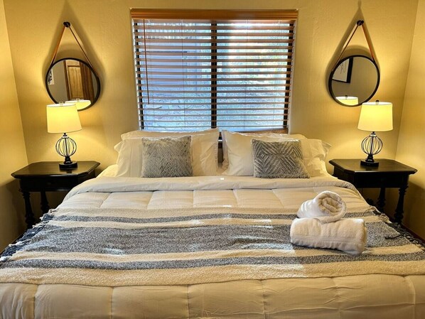 2 bedrooms, iron/ironing board, travel cot, free WiFi