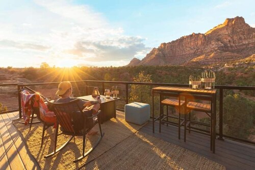 Zion EcoCabin: Private Hot Tub, Zion Canyon Views