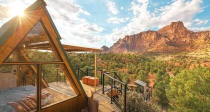 Zion EcoCabin: Private Hot Tub, Zion Canyon Views