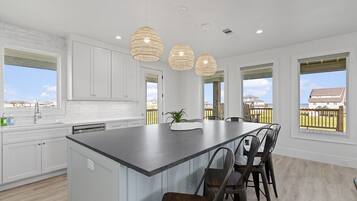 Rumah, 4 kamar tidur | Dapur pribadi | Lemari es